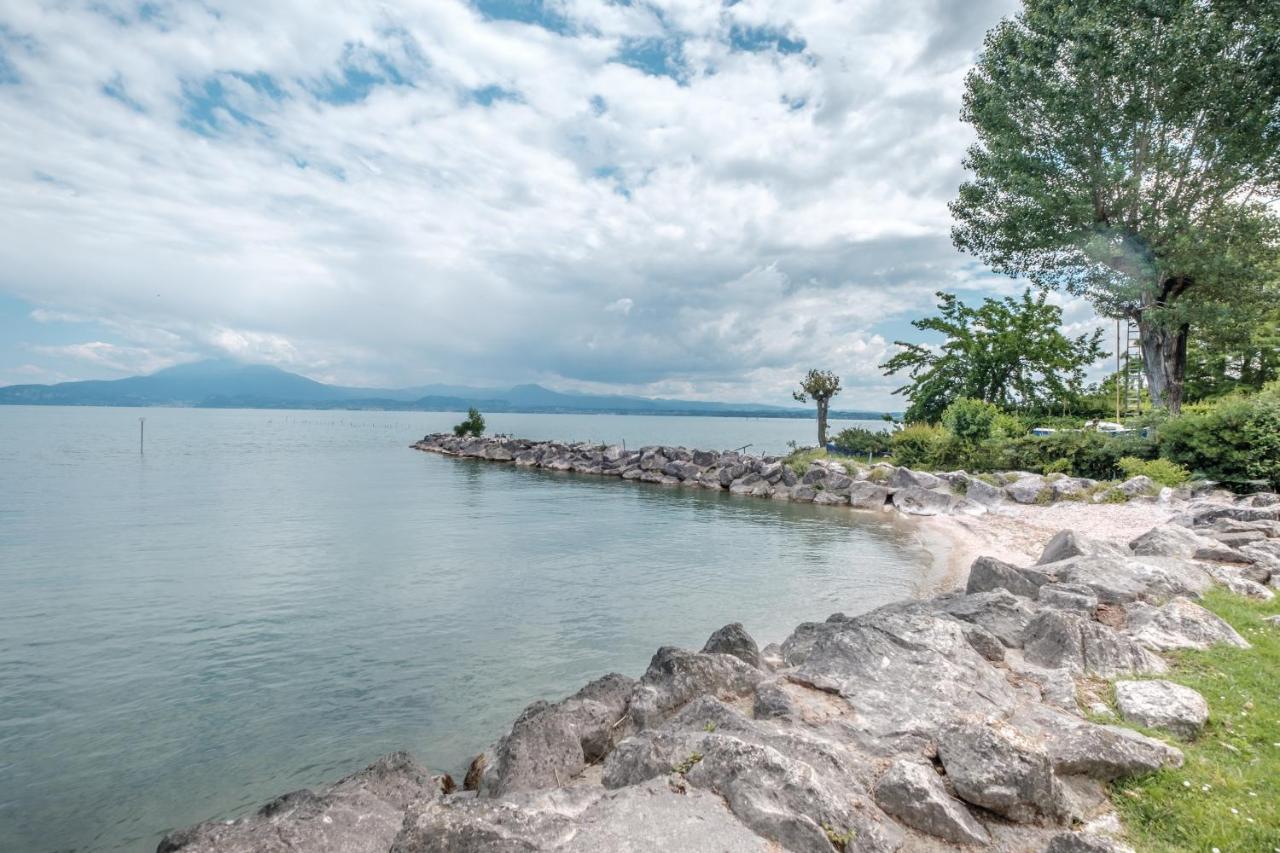 Casa Lugana 15 - Monolocale Con Piscina Fronte Lago Sirmione Exteriér fotografie