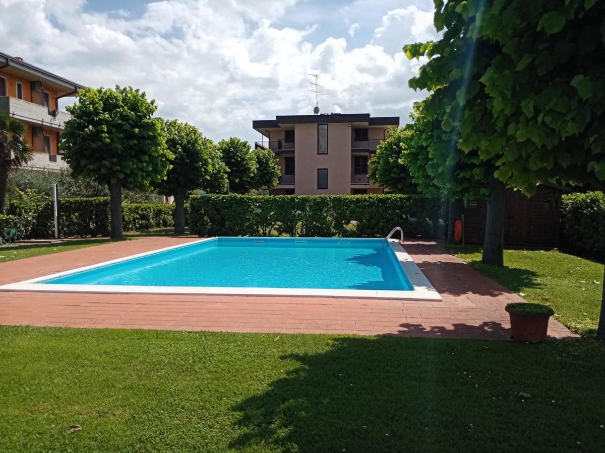 Casa Lugana 15 - Monolocale Con Piscina Fronte Lago Sirmione Exteriér fotografie