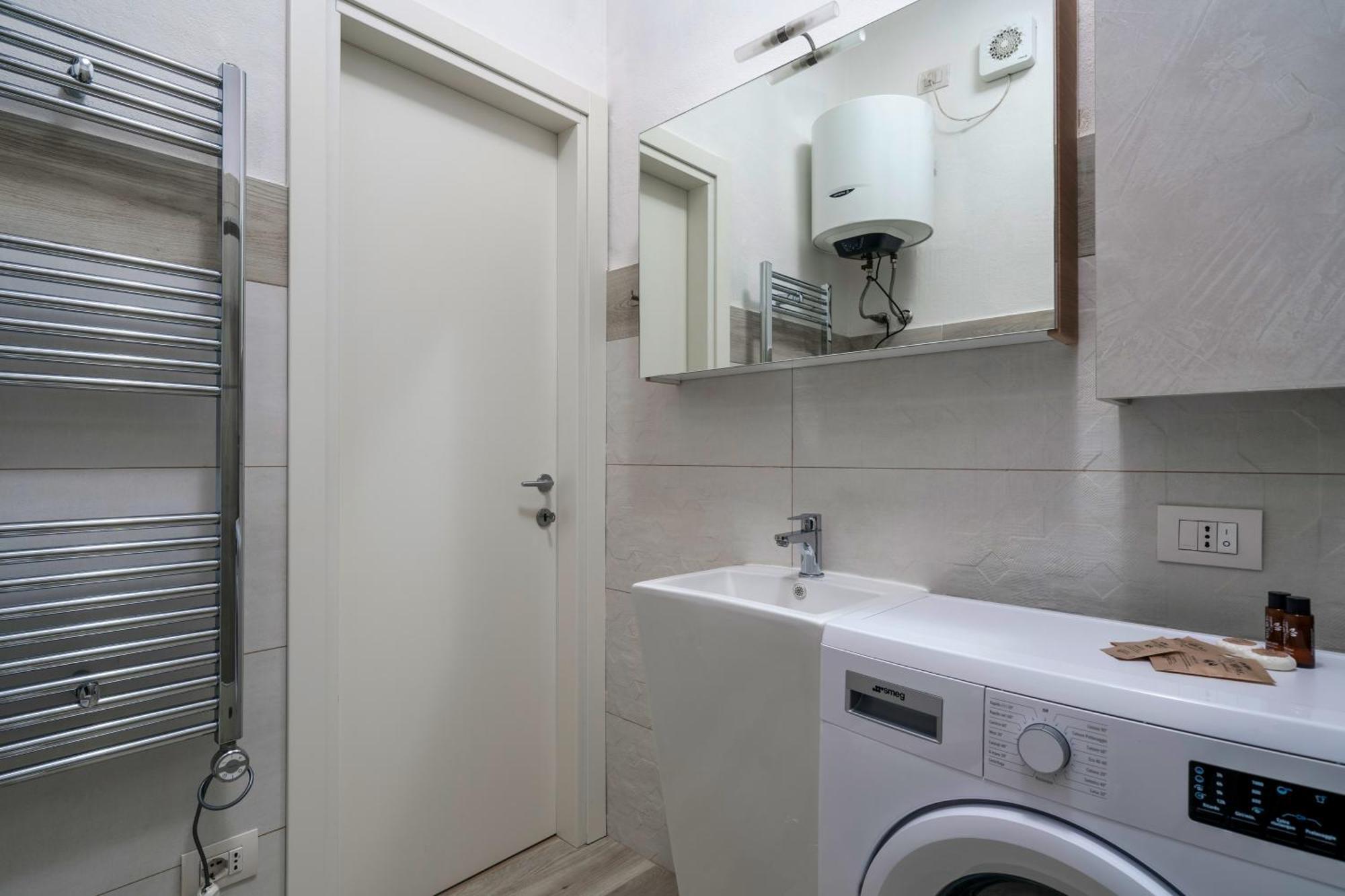 Casa Lugana 15 - Monolocale Con Piscina Fronte Lago Sirmione Exteriér fotografie