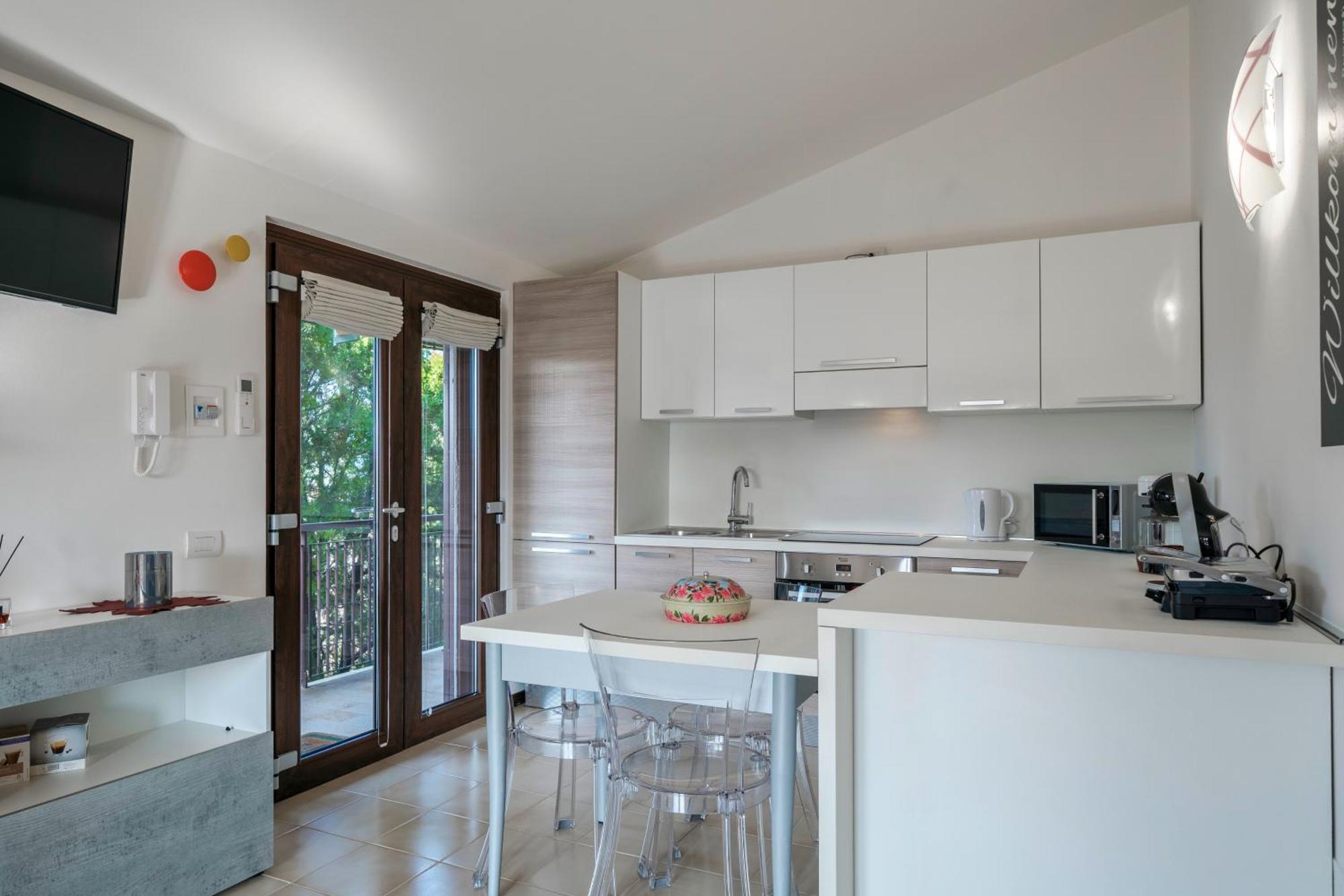 Casa Lugana 15 - Monolocale Con Piscina Fronte Lago Sirmione Exteriér fotografie